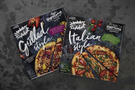 Matförpackning med Oumph!s logo och bild på slicade pizzor