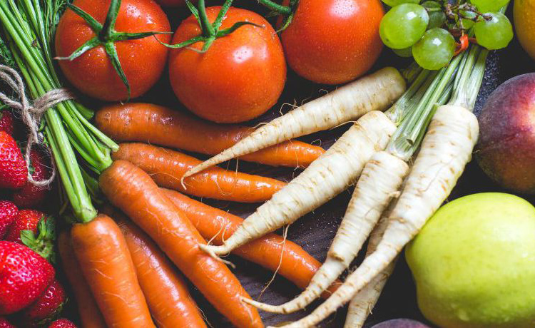 Morötter, tomater och palsternackor